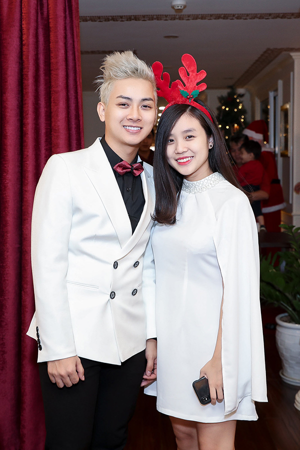 Hoài Lâm và bạn gái đón Giáng sinh trên du thuyền 3 triệu USD